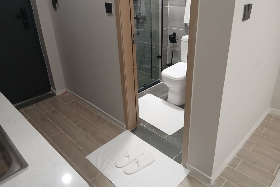 https://zanisuites.co.ke/wp-content/uploads/2025/09/Bath3.jpg