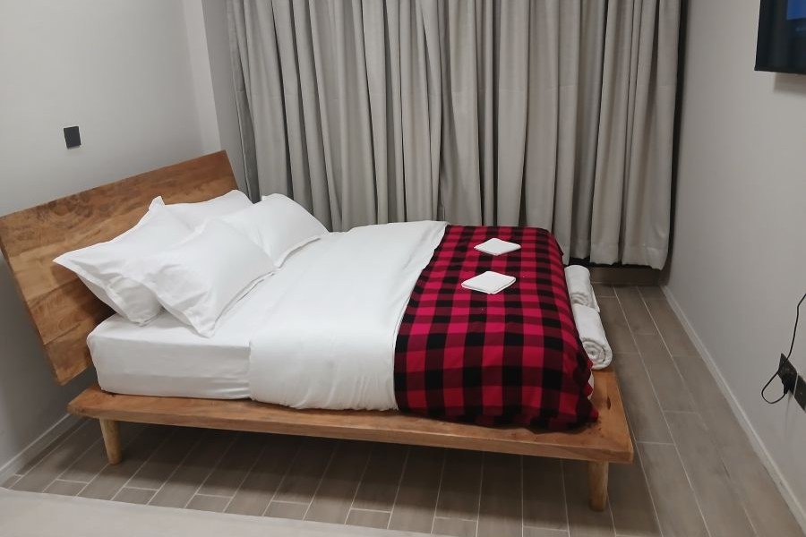 https://zanisuites.co.ke/wp-content/uploads/2025/09/Bed1.jpg